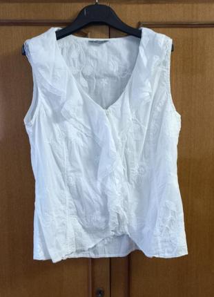 Біла бавовняна блузка per una топ вишита білим по білому волани мереживо