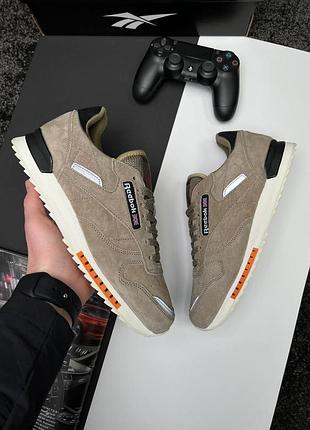 Чоловічі кросівки competición reebok classic / демісезонні / весняні, літні, осінні / взуття / спортивні / замша / білі, чорні, сині, хакі