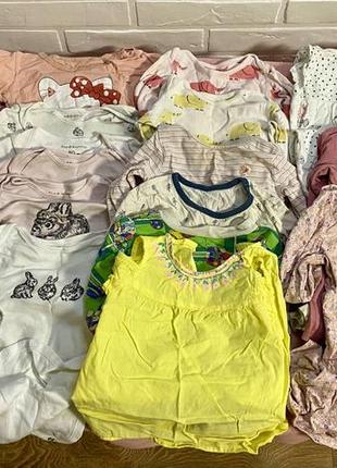 Пакет одежды на девочку 9-12 месяцев пижамы, человечки, кофточки