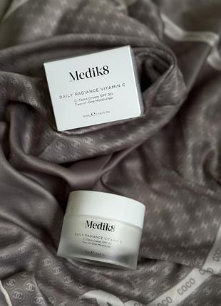 Daily radiance vitamin c medik8