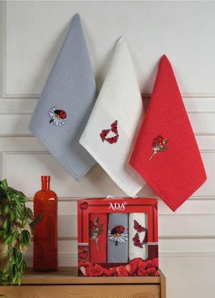 Подарунок на 8 марта набір кухонних рушників з вишивкою