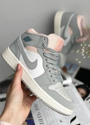 Женские кроссовки jordan 1 high люкс качество