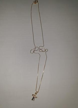 Женская золотая цепочка с двойным крестиком 750 пробы, приобретенная в европе. длина 46 см.3 фото