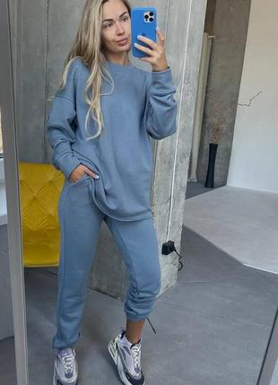 Костюм женский из трикотажа петля