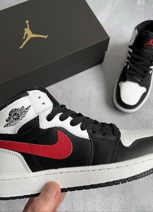 Жіночі кросівки jordan 1 high люкс якість