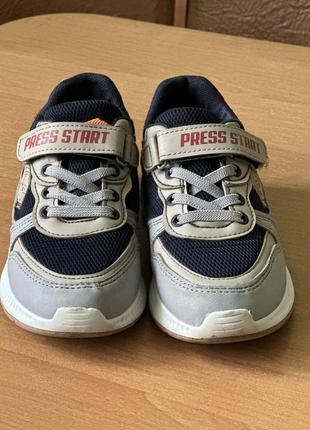 Дитячі кросівки