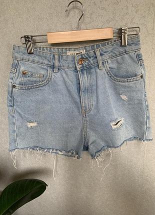 Світлі джинсові шорти вільного фасону5 фото