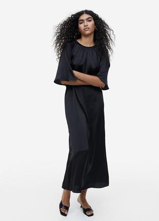 Вечернее атласное платье с прядкой h&m s/36 макси праздничное коктейльное