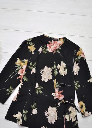 Красива блуза в квіти topshop.2 фото