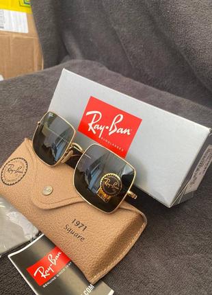 Сонцезахисні окуляри rayban square