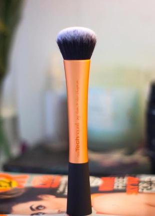 Пензлик для обличчя real techniques expert face brush4 фото