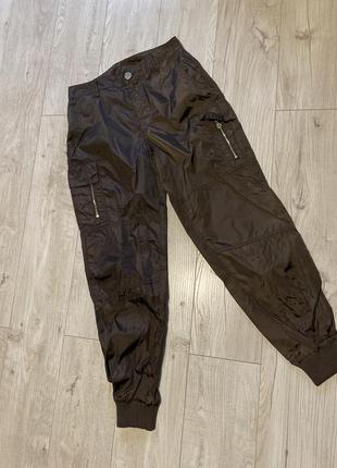 Гарні штани  карго плащовка  коричневі хс 6-82 фото