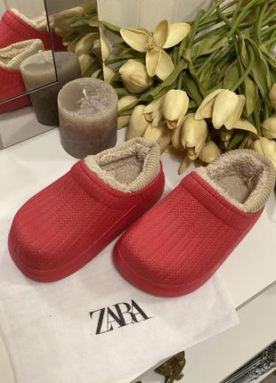 Резиняшки тапцы утепленные на подкладке красная обувь слипоны