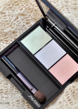 Трехцветные тени shiseido luminizing satin eye color trio bl215 static запаска, сменный блок, есть м