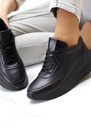 Натуральные кожаные черные кроссовки