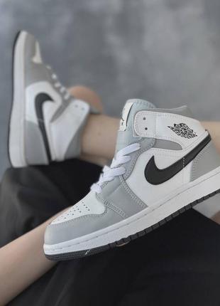 Женские кроссовки jordan 1 high люкс качество