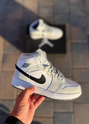 Женские кроссовки jordan 1 high люкс качество