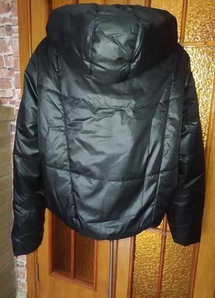 Молодежная куртка плащевка. обьемный капюшон, молния, низ завязки.5 фото