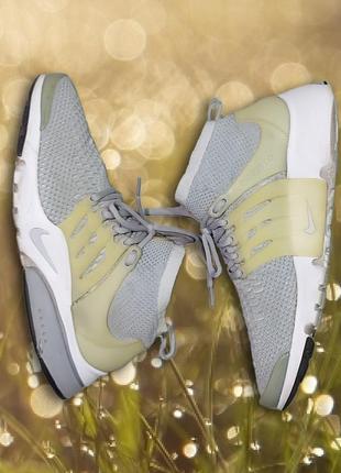 Суперскіткі повітропроникні кросівки nike air presto flyknit розмір 44.8 фото