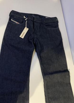 Оригинальные прямые джинсы diesel