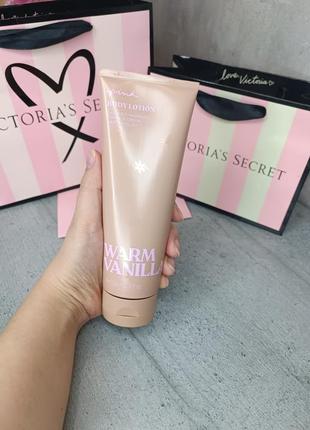 Ароматний лосьйон для тіла fall classics «warm vanilla». pink. victoria's secret. оригінал 🇺🇸