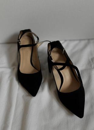 Чорні замшеві туфлі4 фото