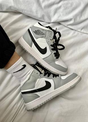 Женские кроссовки jordan 1 high люкс качество