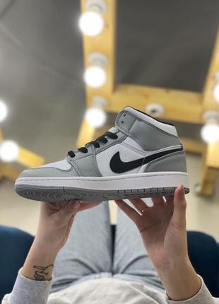 Женские кроссовки jordan 1 high люкс качество5 фото