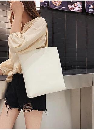 Якісний лаконічний білий шопер жіноча сумка на плече екошкіра2 фото