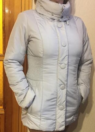 Світло-сіра курточка демісезонна