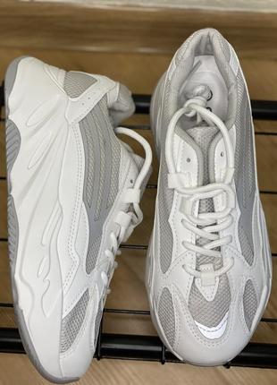 Кроссовки в стиле adidas yeezy boost 700 v2 на утолщенной подошве светоотражающие2 фото