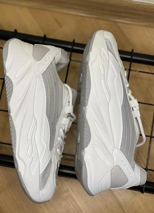 Кроссовки в стиле adidas yeezy boost 700 v2 на утолщенной подошве светоотражающие3 фото