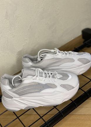 Кроссовки в стиле adidas yeezy boost 700 v2 на утолщенной подошве светоотражающие6 фото