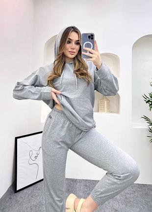 Жіночі спортивні костюми2 фото