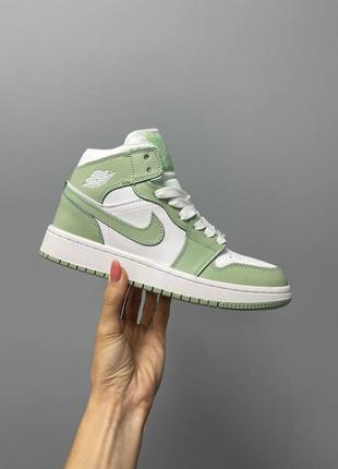 Жіночі кросівки jordan 1 high люкс якість