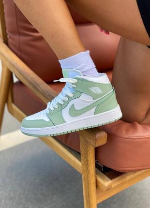 Женские кроссовки jordan 1 high люкс качество