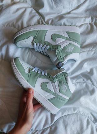 Женские кроссовки jordan 1 high люкс качество6 фото