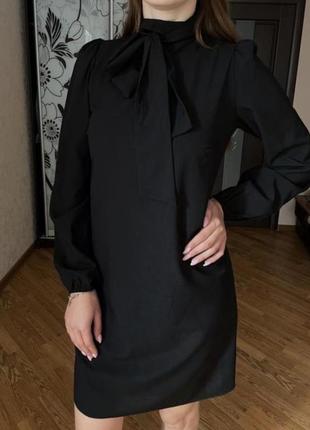 Чёрное строгое платье свободного кроя , новое.1 фото