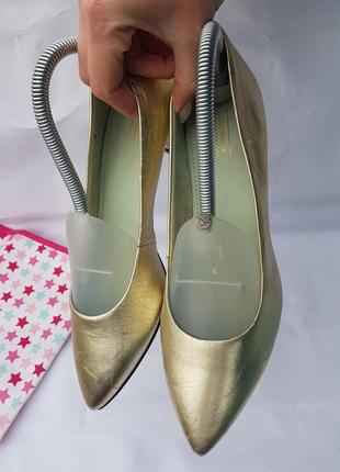 Золотые золотистые блестящие кожаные туфли vagabond 394 фото