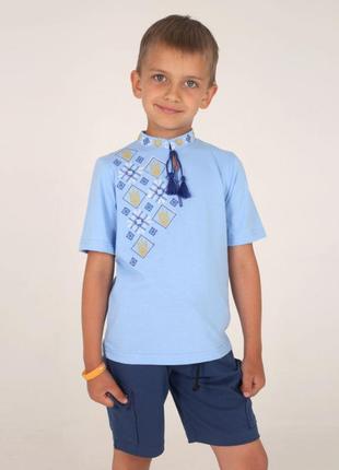 Блакитна вишиванка з тризубом для хлопчиків, вишита сорочка для хлопчика з білою вишивкою