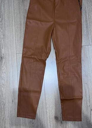 Лосины из искусственной кожи р. 40