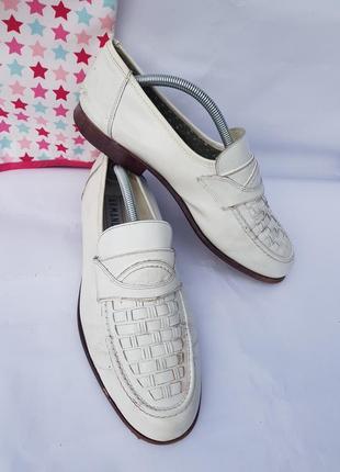 Белые кожаные туфли лоферы armando6 фото