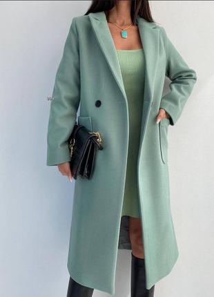 Стильне кашемірове жіноче пальто
