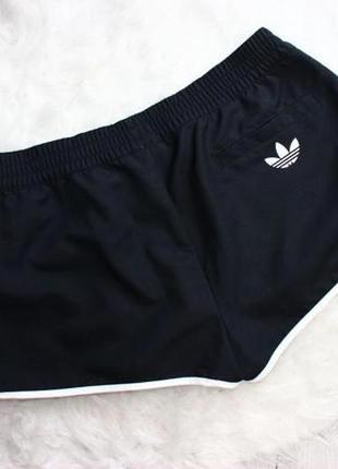 Стильные короткие черные спортивные шорты adidas р. s - м 44 -46 оригинал1 фото