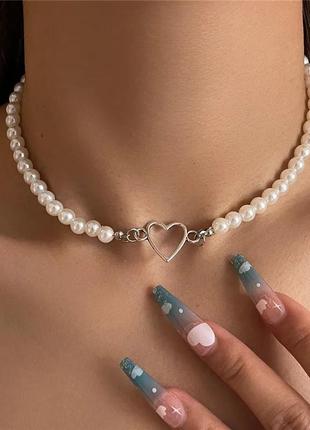 Чокер сердце белые искусственные жемчужины бусины колье ожерелье цепочка на шею бочоноко сердечко