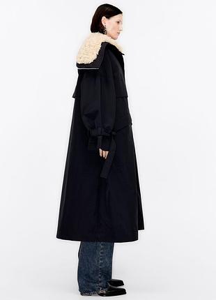 Черный тренч широкого кроя