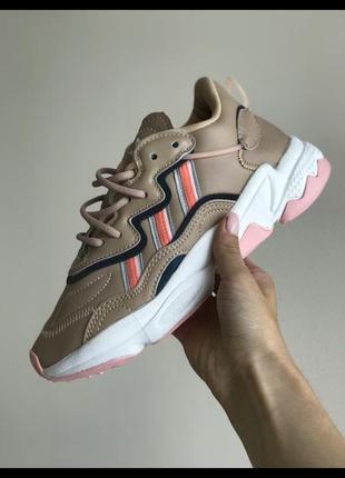 Кроссовки adidas ozweego