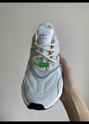 Кроссовки adidas ozweego