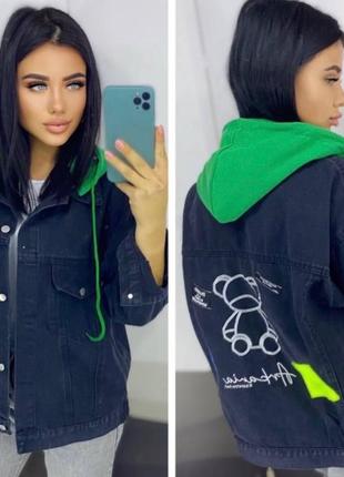 Жіноча джинсова курточка