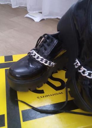 Кожаные ботинки 36